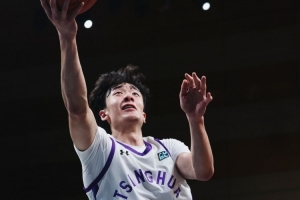 开云网址-高效两双!隰泰诚12中7贡献17分11板外加2助2断 三分4中2